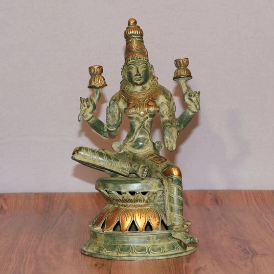 antique-brass-sculpture-1.webp
