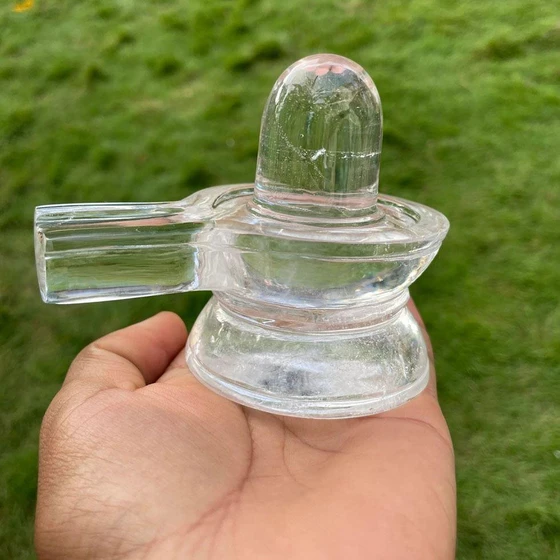 spatika-shiva-lingam-2.webp