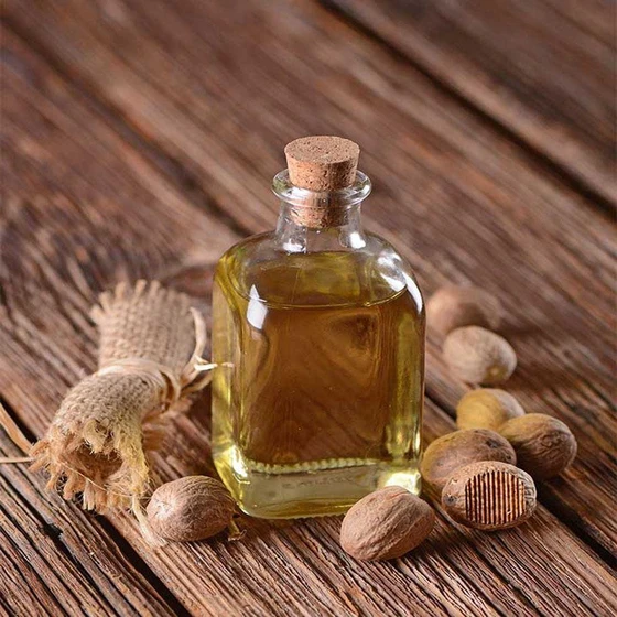 jaiphal-seed-oil-2.webp