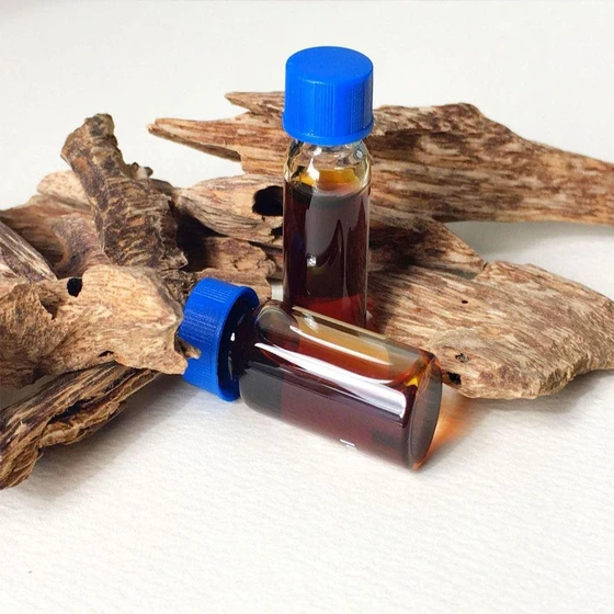 liquid-oud-oil-2.webp