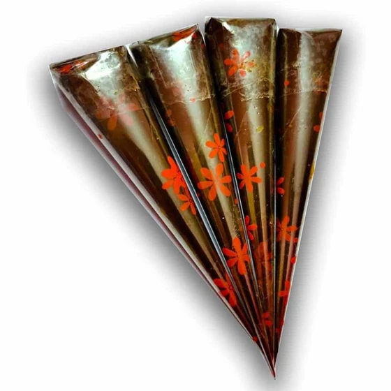henna-mehendi-cone-2.webp