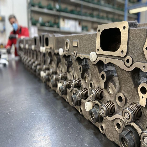 engine-head-2.webp