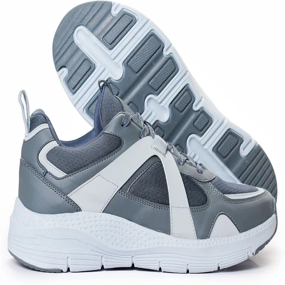 lace-on-sports-shoes-2.webp