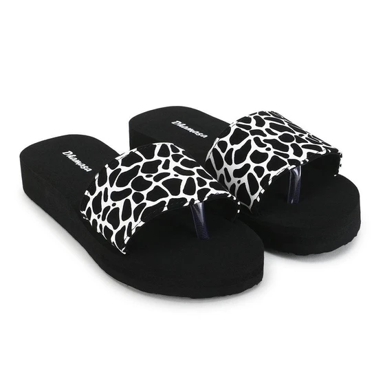 plain-ladies-slippers-1.webp
