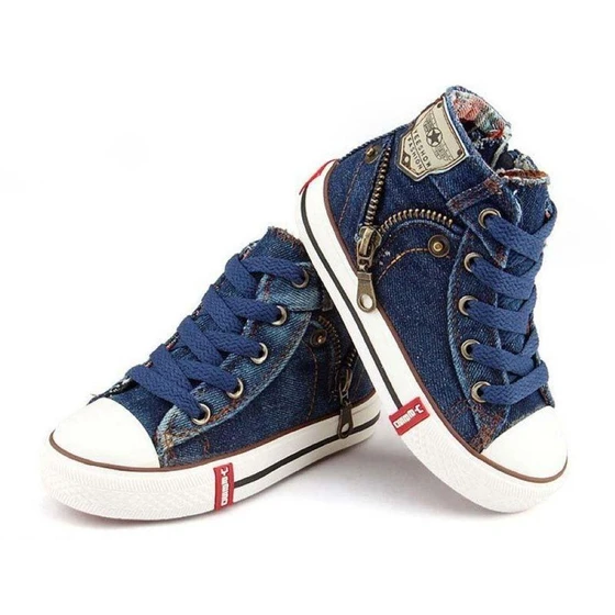 children-canvas-shoes-2.webp
