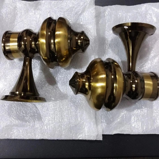 brass-curtain-holder-1.webp