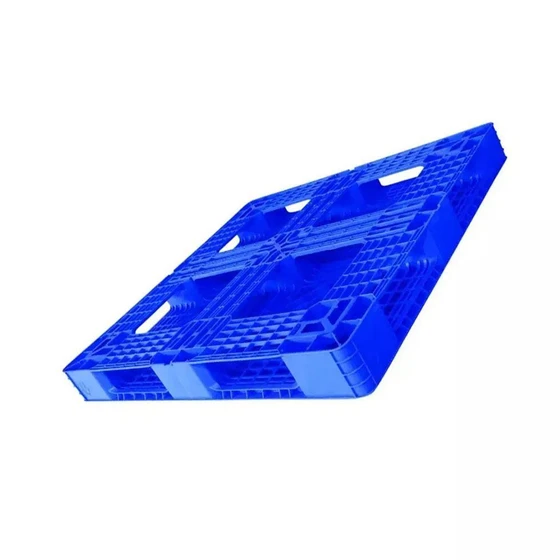 blue-plastic-pallets-1.webp