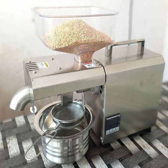 domestic-oil-making-machine-2.webp