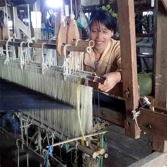 loom-machine-2.webp