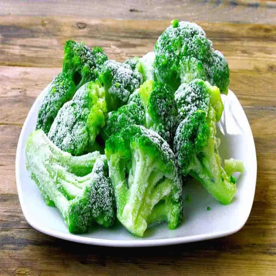 fresh-green-broccoli-2.webp