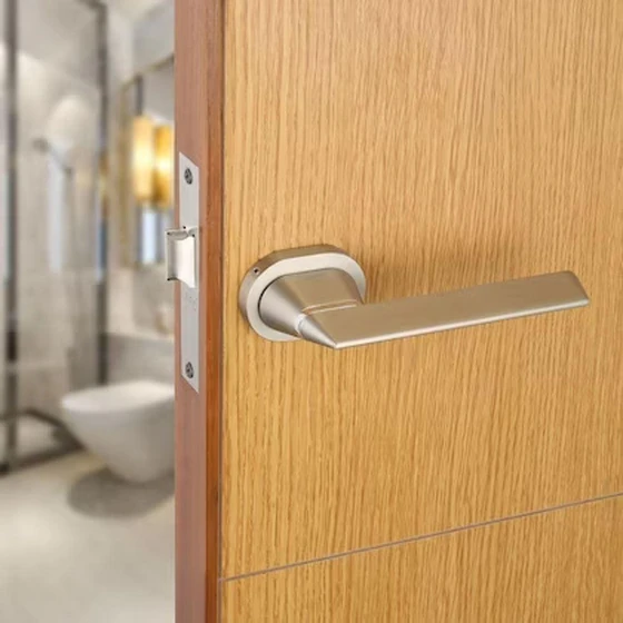 handle-zinc-lock-2.webp
