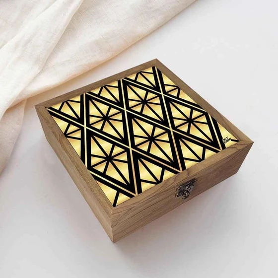 fancy-jewellery-box-2.webp