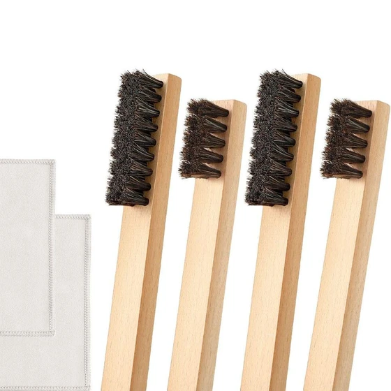 cleaning-jewellery-brushes-2.webp