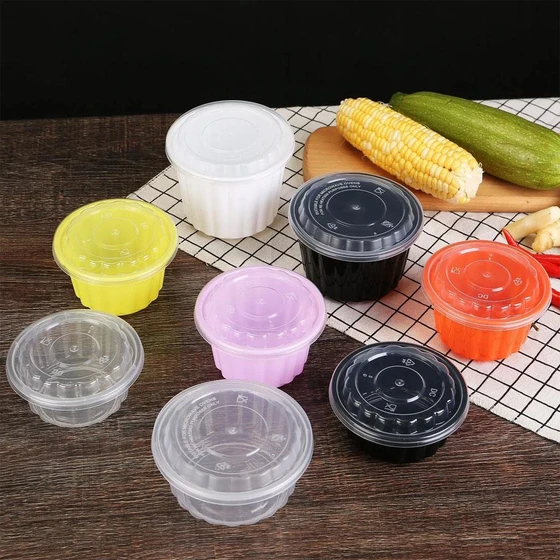 round-plastic-sweet-box-2.webp