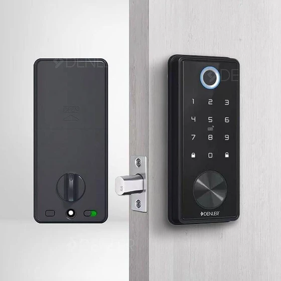 door-lock-fingerprint-2.webp