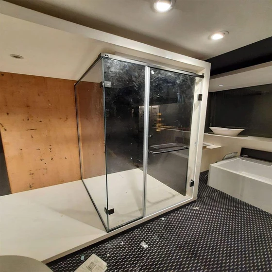 hinged-transparent-shower-2.webp