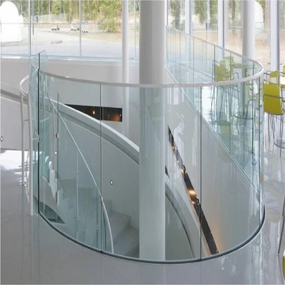 bend-glass-transparent-2.webp