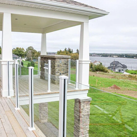 transparent-outdoor-railing-2.webp