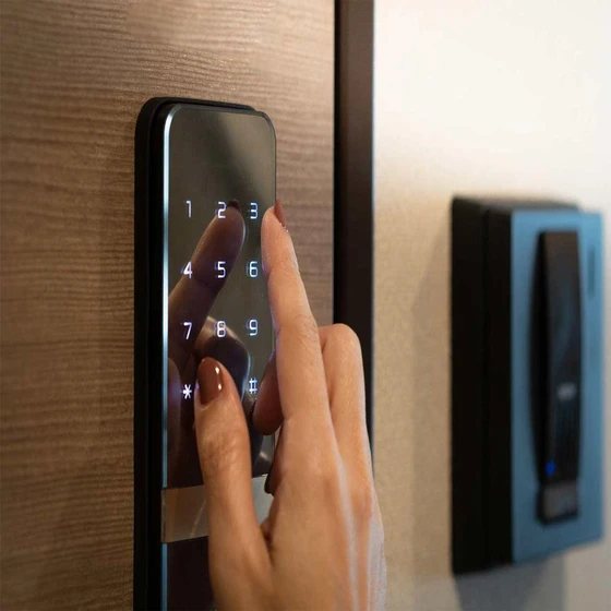 keyless-door-lock-2.webp