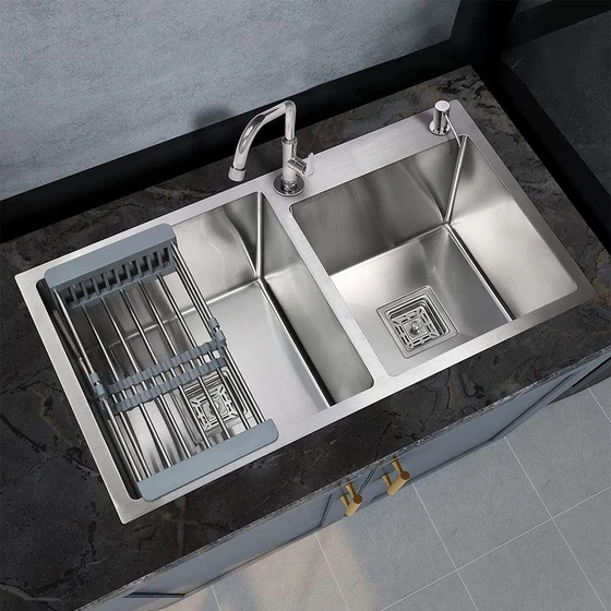 dual-kitchen-sinks-1.webp