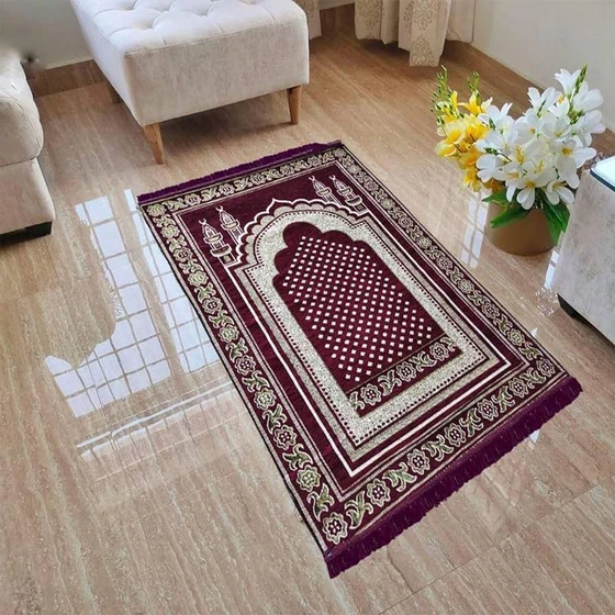 chenille-prayer-rugs-2.webp