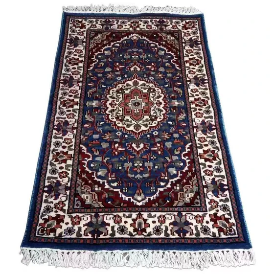 handmade-silken-carpet-2.webp