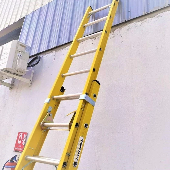 light-weight-extension-ladder-1.webp