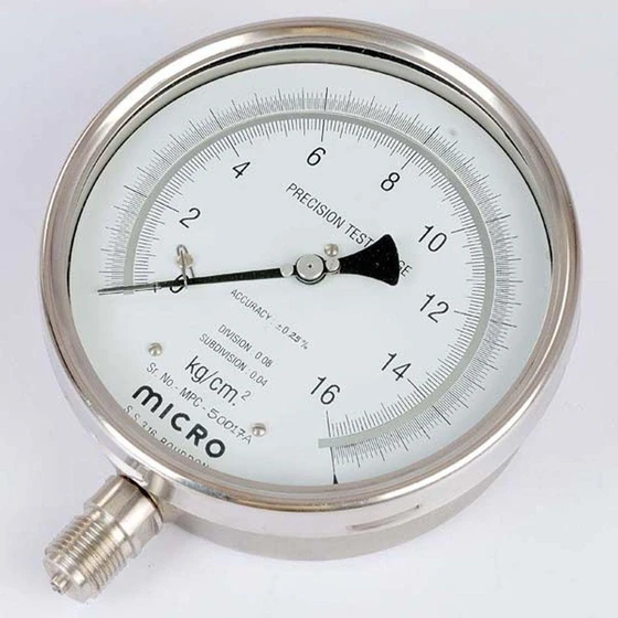 precision-test-pressure-gauges-2.webp