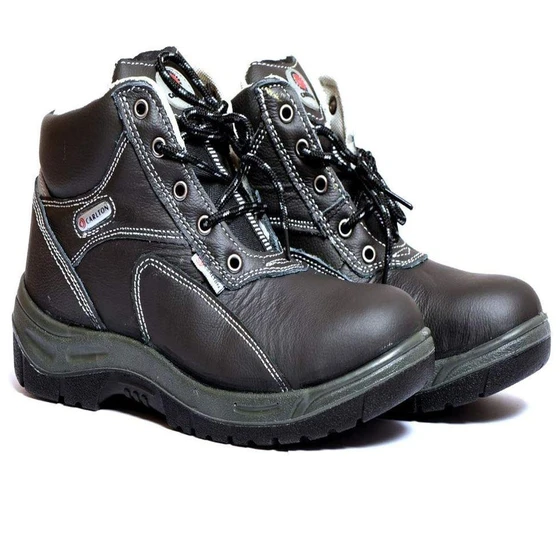 toe-cap-safety-shoes-2.webp