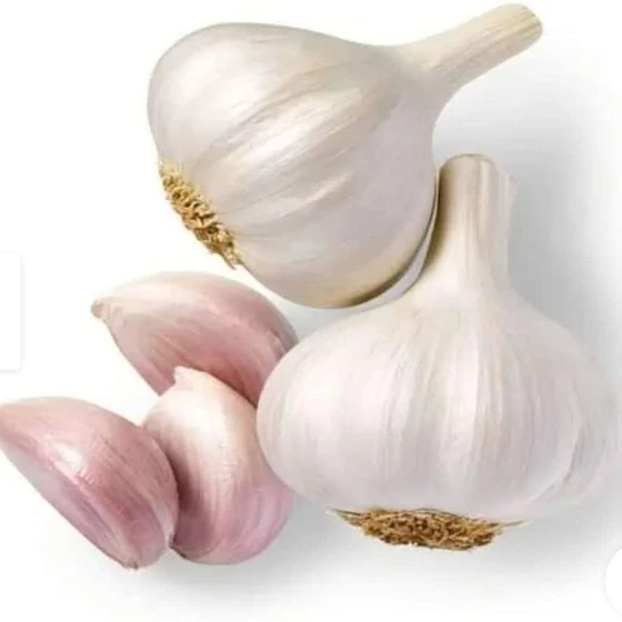 whole-cloves-fresh-garlic-2.webp