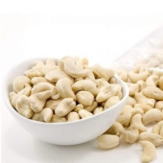 organic-raw-cashew-nuts-2.webp