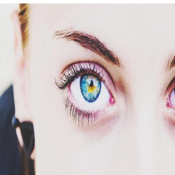 prosthetic-contact-lens-2.webp