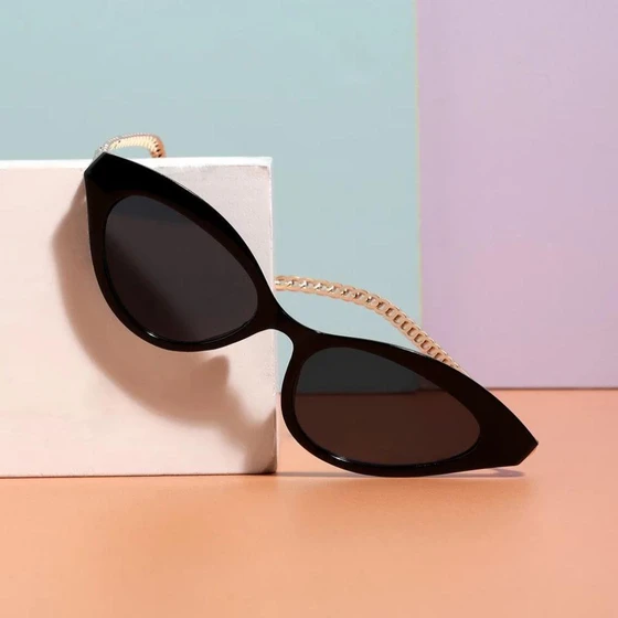 cat-eye-sunglasses-2.webp