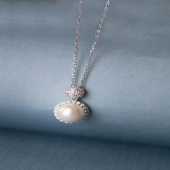 silver-pearl-pendant-2.webp