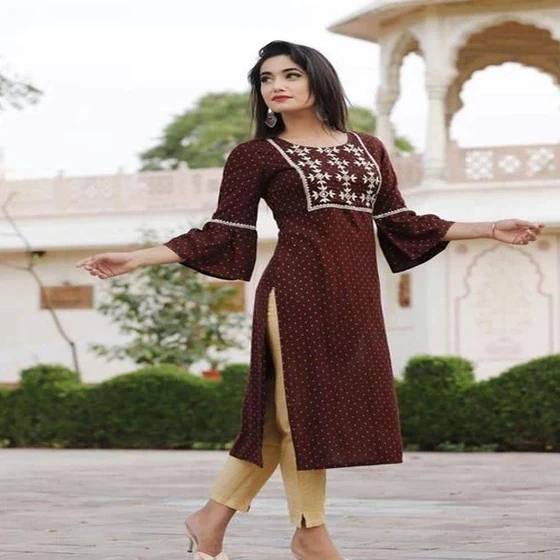 rayon-ladies-printed-kurti-2.webp