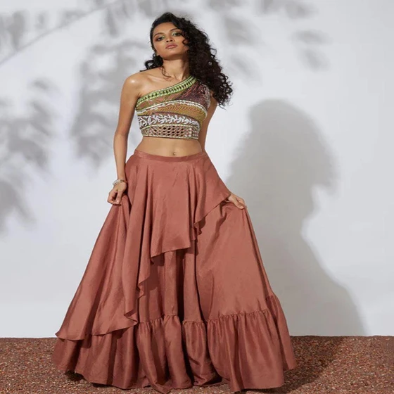 crop-top-fancy-skirt-2.webp