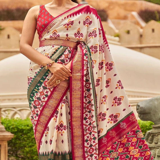 tulip-white-patola-saree-2.webp