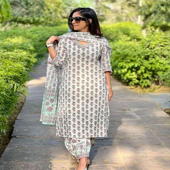 printed-cotton-suit-2.webp
