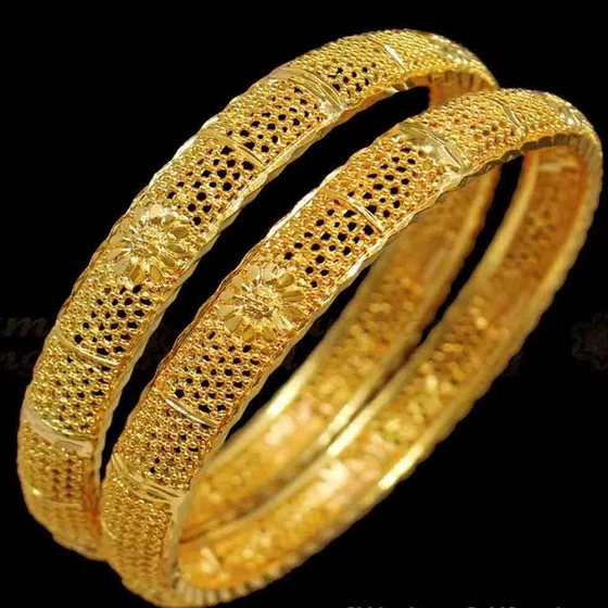 gold-plated-bracelet-with-name.webp