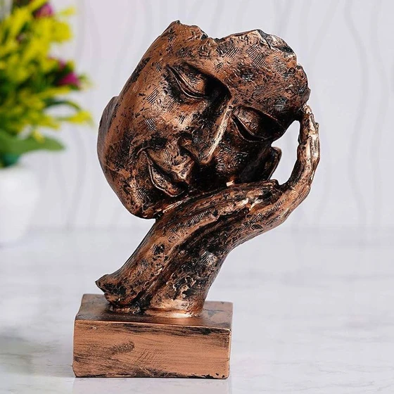 poly-resin-showpiece-1.webp