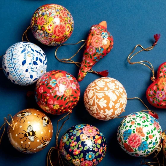 painted-paper-mache-xmas-ornament-2.webp