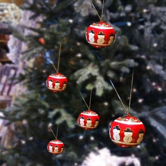 paper-mache-christmas-tree-ornament-2.webp