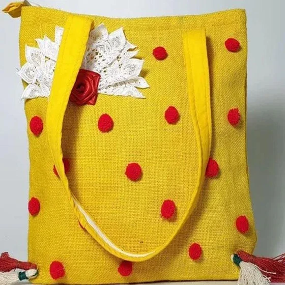 zipper-jutes-embroidery-2.webp