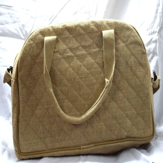 travel-jutes-bags-2.webp