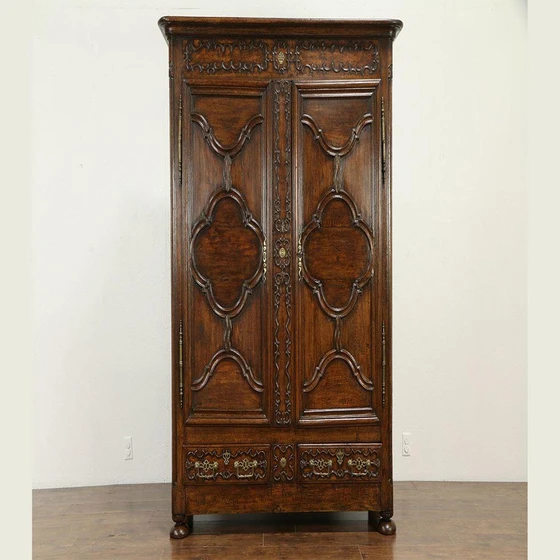 antique-doors-wardrobe-2.webp