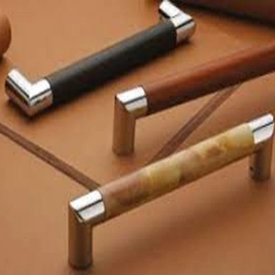wooden-glass-door-handle-2.webp