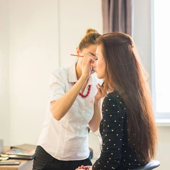 beauty-parlour-service-2.webp