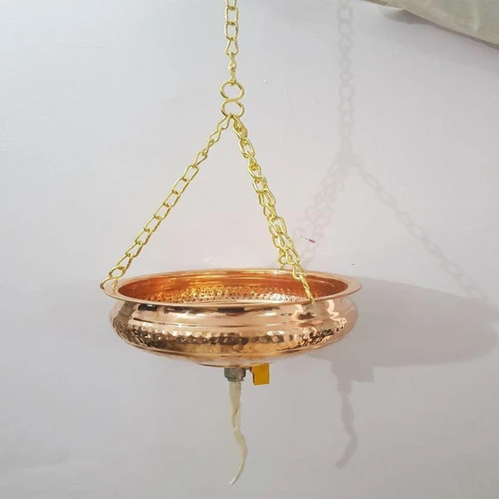 shirodhara-gold-pot-2.webp