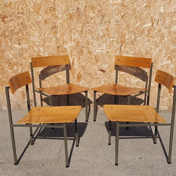 industrial-vintage-chair-2.webp