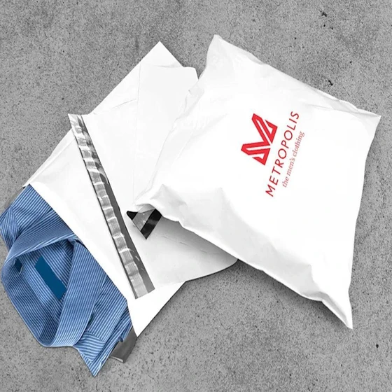printed-courier-bags-2.webp